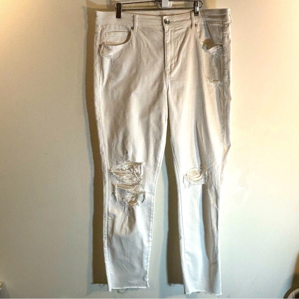 AMERICAN EAGLE Sz 14 Sz 14L Jeans Distressed High Rise Skinny in White